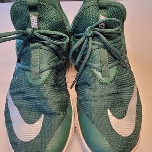 Guc Men's size 10.5 Nike basketball sneakers